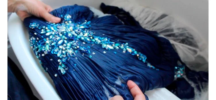 Servicio de Lavado de Vestidos